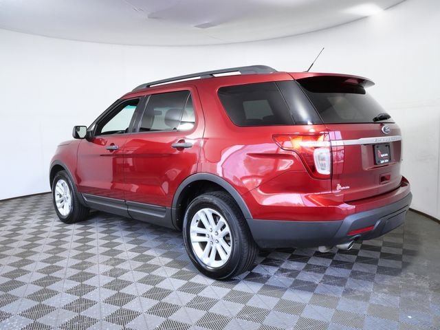 Used 2015 Red Ford Base image 4