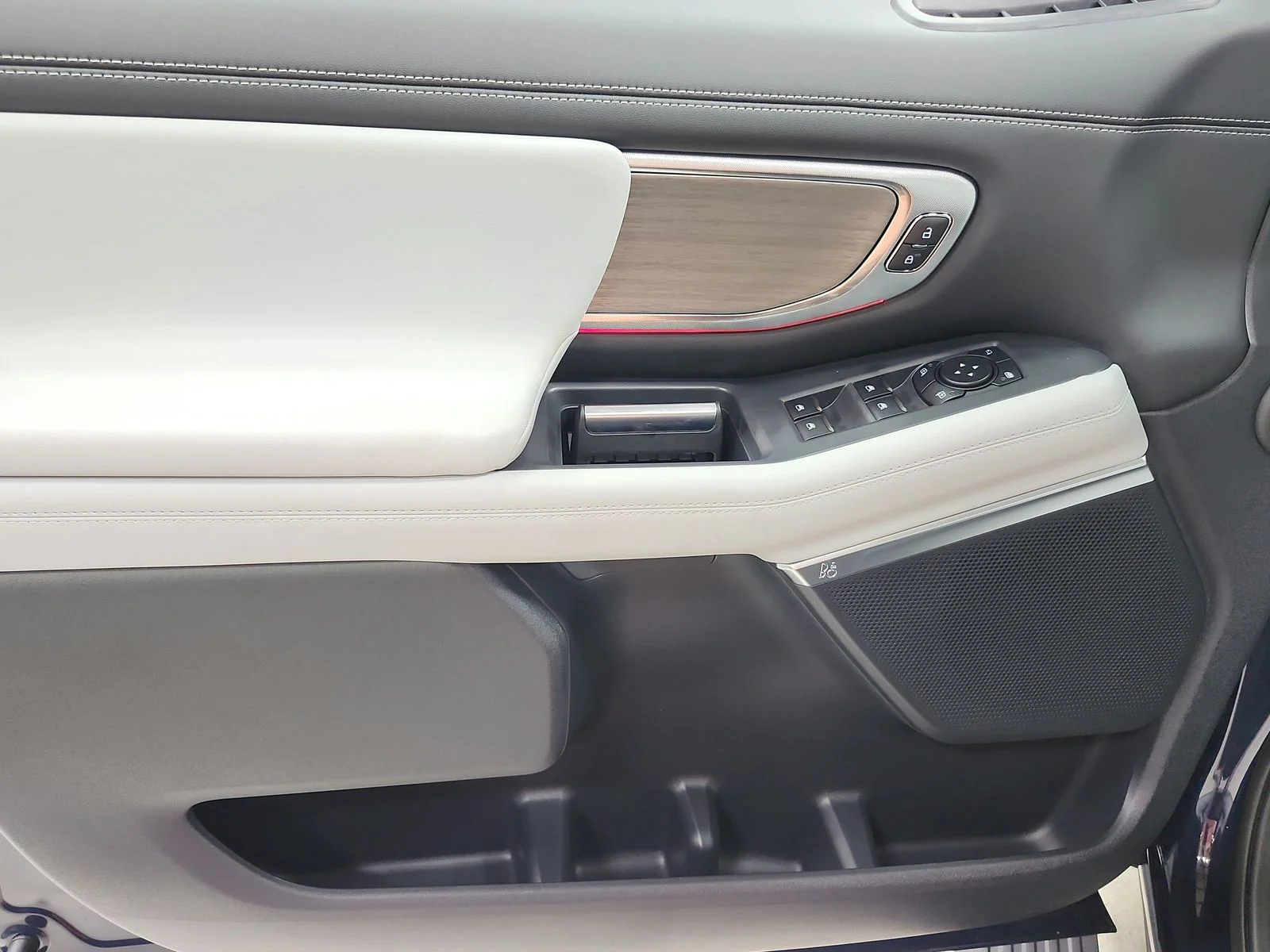 New 2027 Blue Ember Metallic Ford MAX Platinum image 38