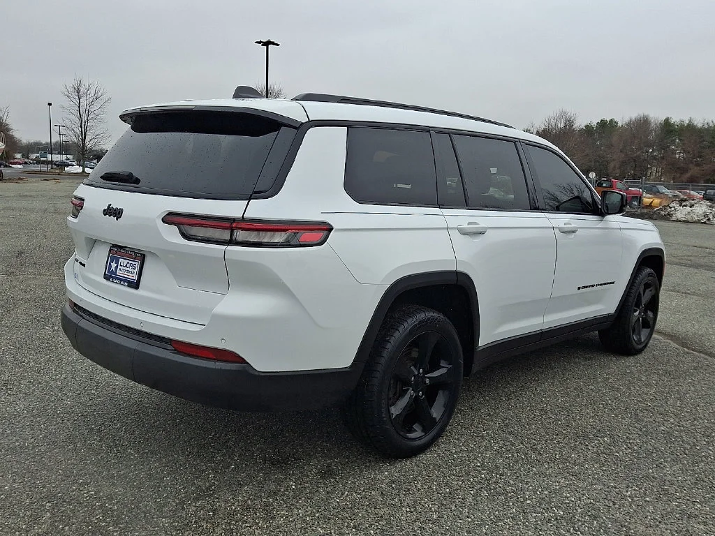 Used 2023 Bright White Clearcoat Jeep Altitude image 12
