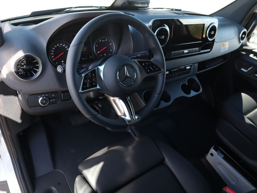 Used 2025 Arctic White Mercedes-Benz Cargo 170 WB image 10