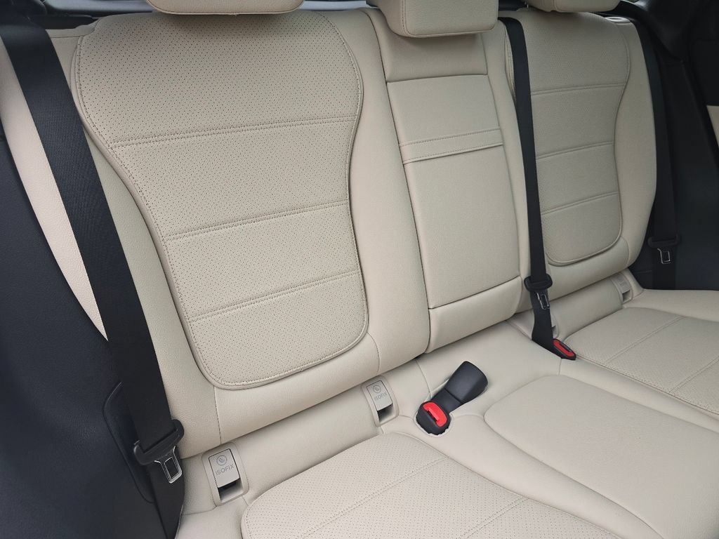 New 2027 Polar White Mercedes-Benz GLC 300 image 60