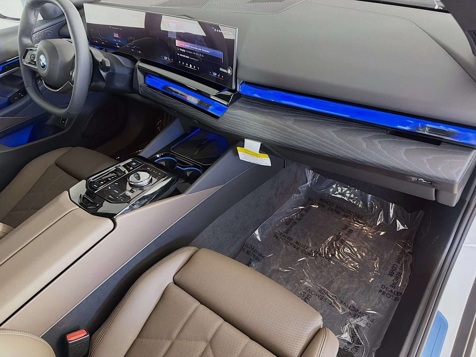 New 2027 Alpine White BMW eDrive40 image 31