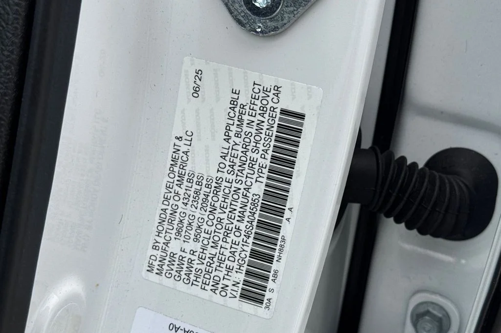 Used 2025  Honda SE image 29