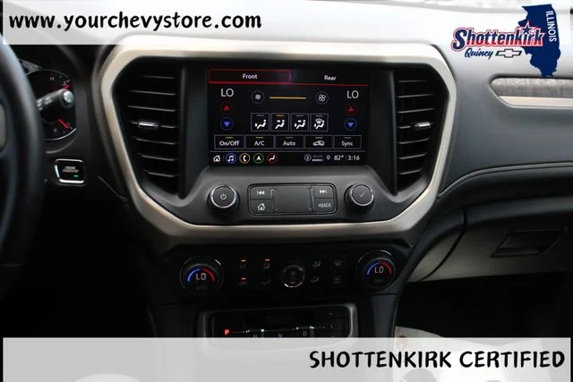 Used 2023 White GMC Denali image 29