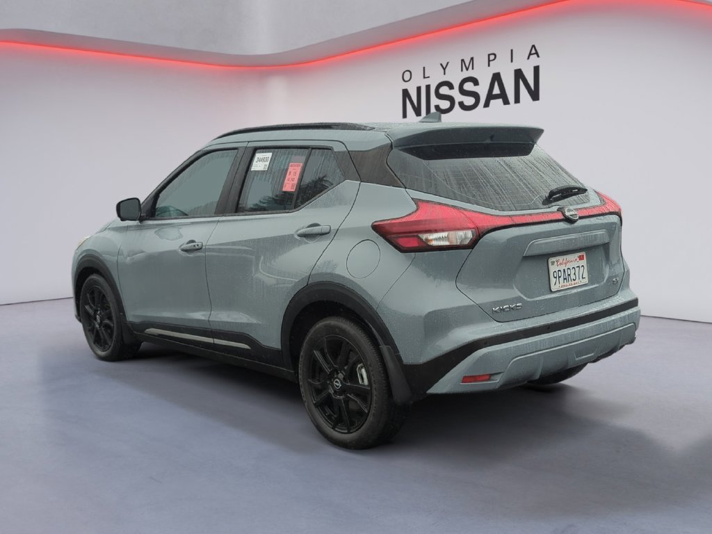 Used 2024 Gray Nissan SR image 4