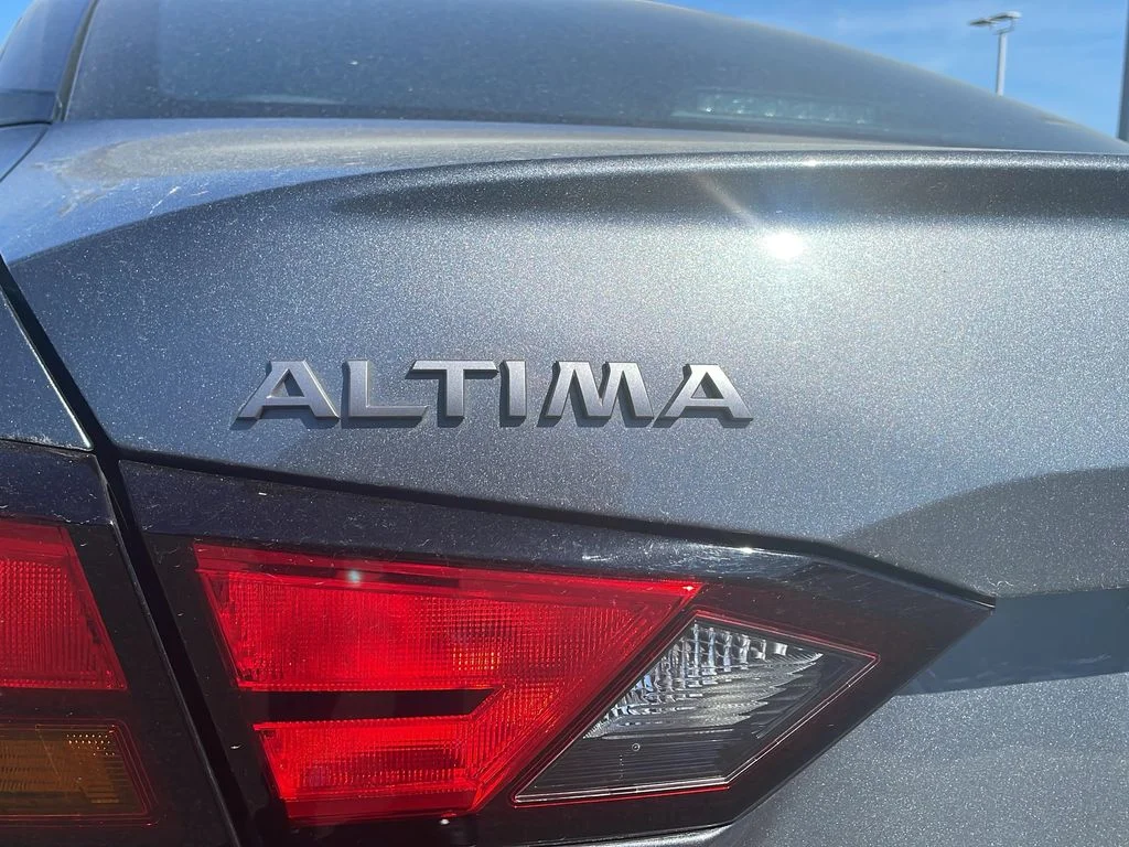 2025 Nissan Altima SV - Photo 29