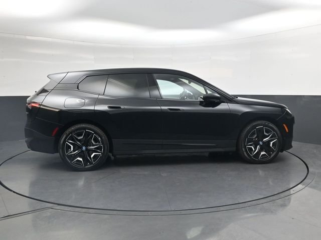 Used 2024 Black BMW xDrive50 image 3