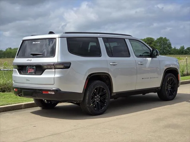 New 2026 Silver-Zynith Exterior Paint Jeep Limited Reserve image 3