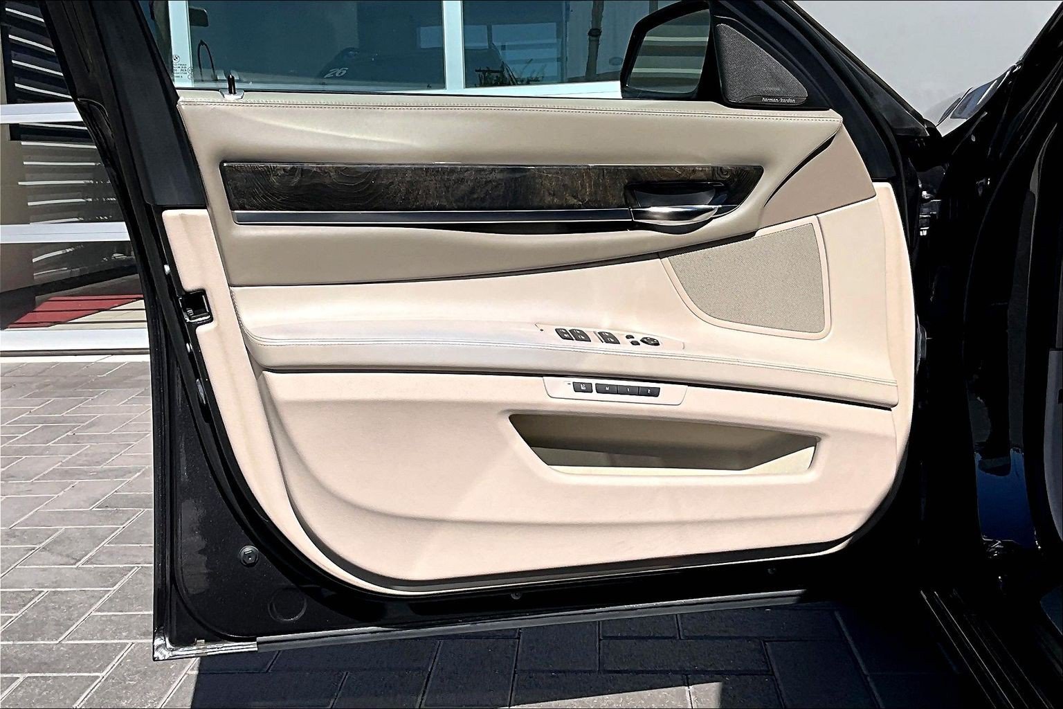 Used 2014 Gray BMW 750i image 23