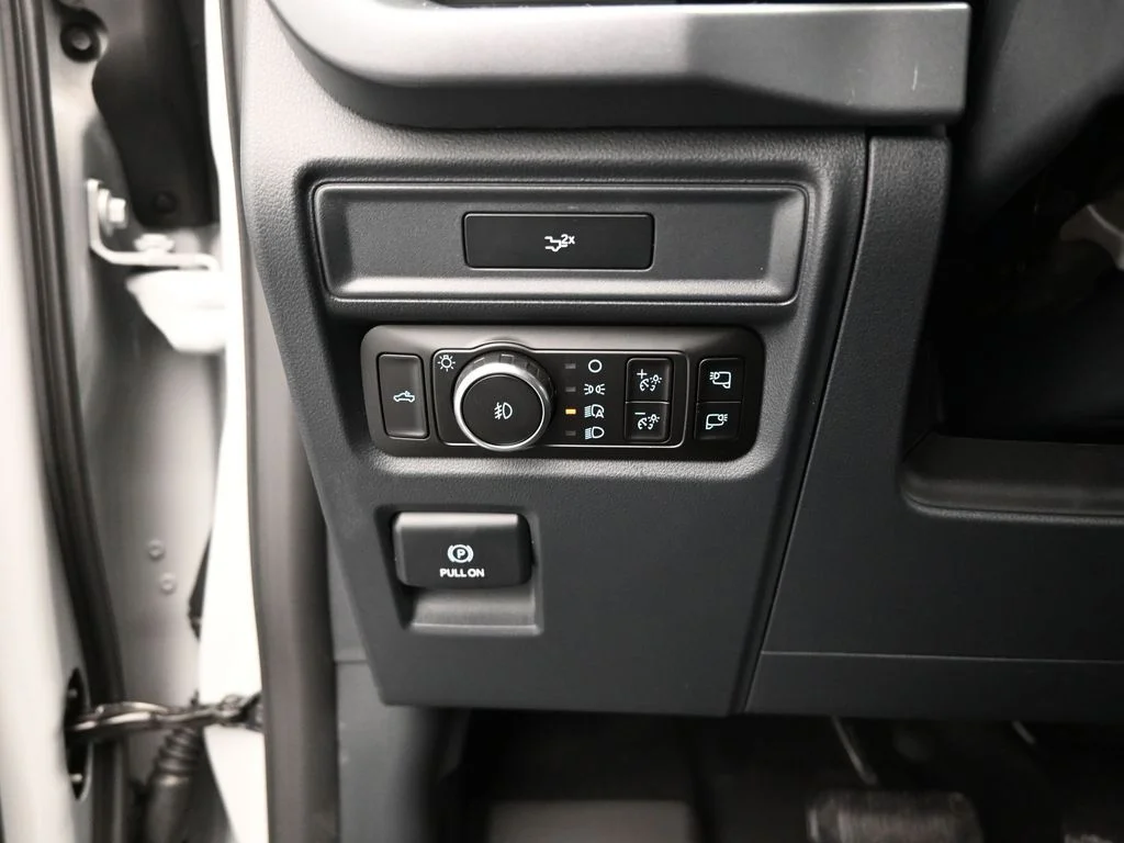 New 2026 Avalanche Ford XLT image 14