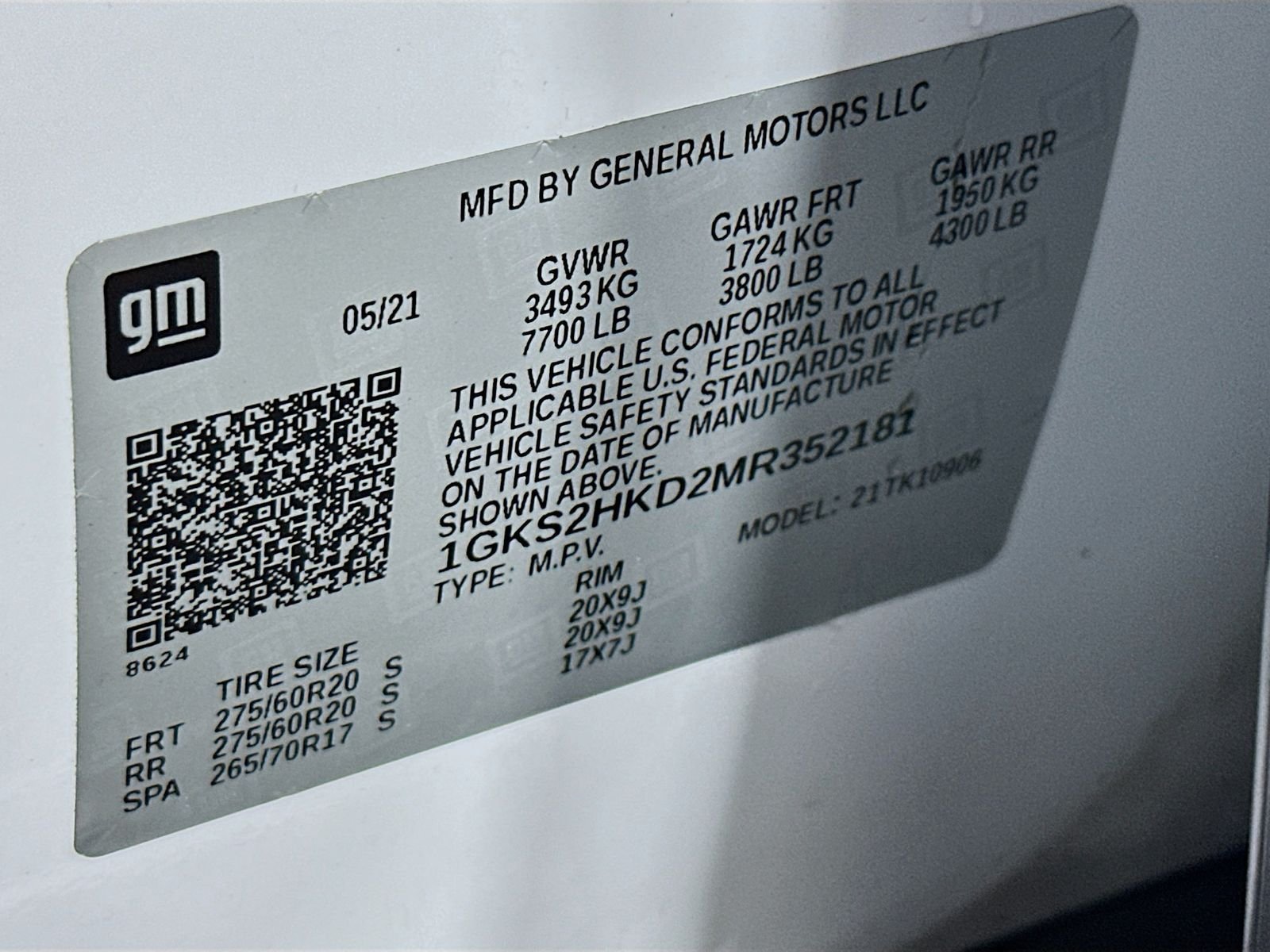 Used 2021 Summit White GMC AT4 image 40