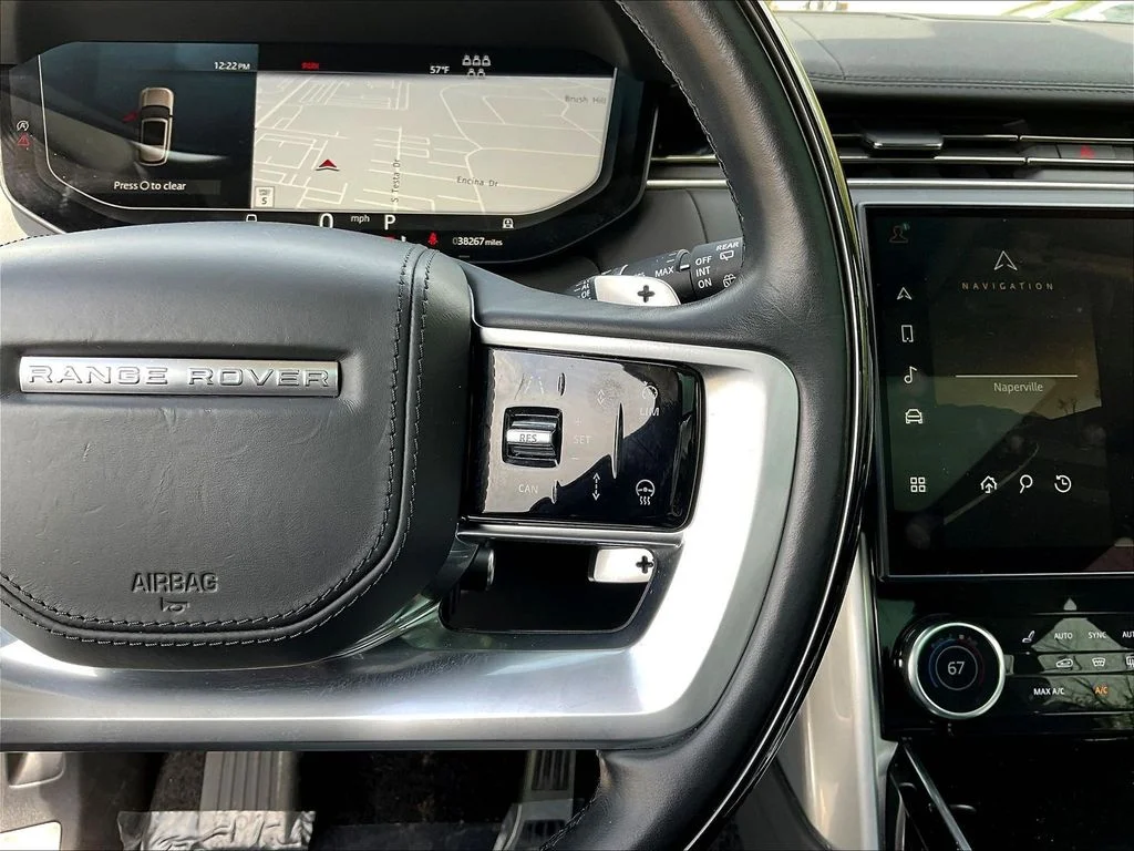 Used 2023 Fuji White Land Rover SE image 12