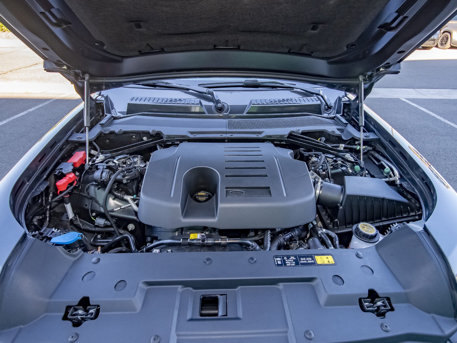 New 2026 Carpathian Grey Land Rover X-Dynamic SE image 30