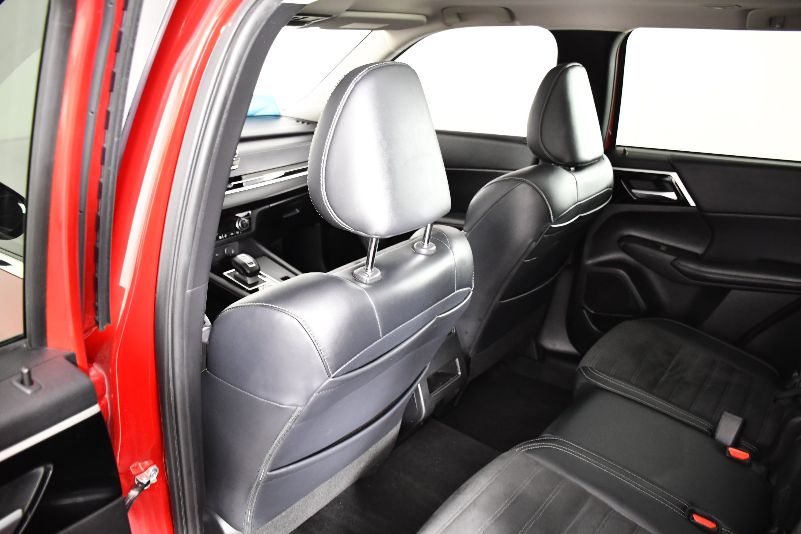 Used 2024 Red Diamond Mitsubishi SE image 43