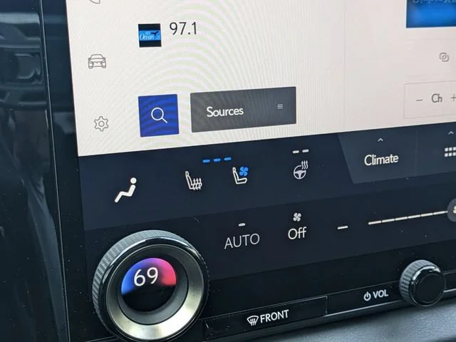 2025 Lexus RX 350 - Photo 30