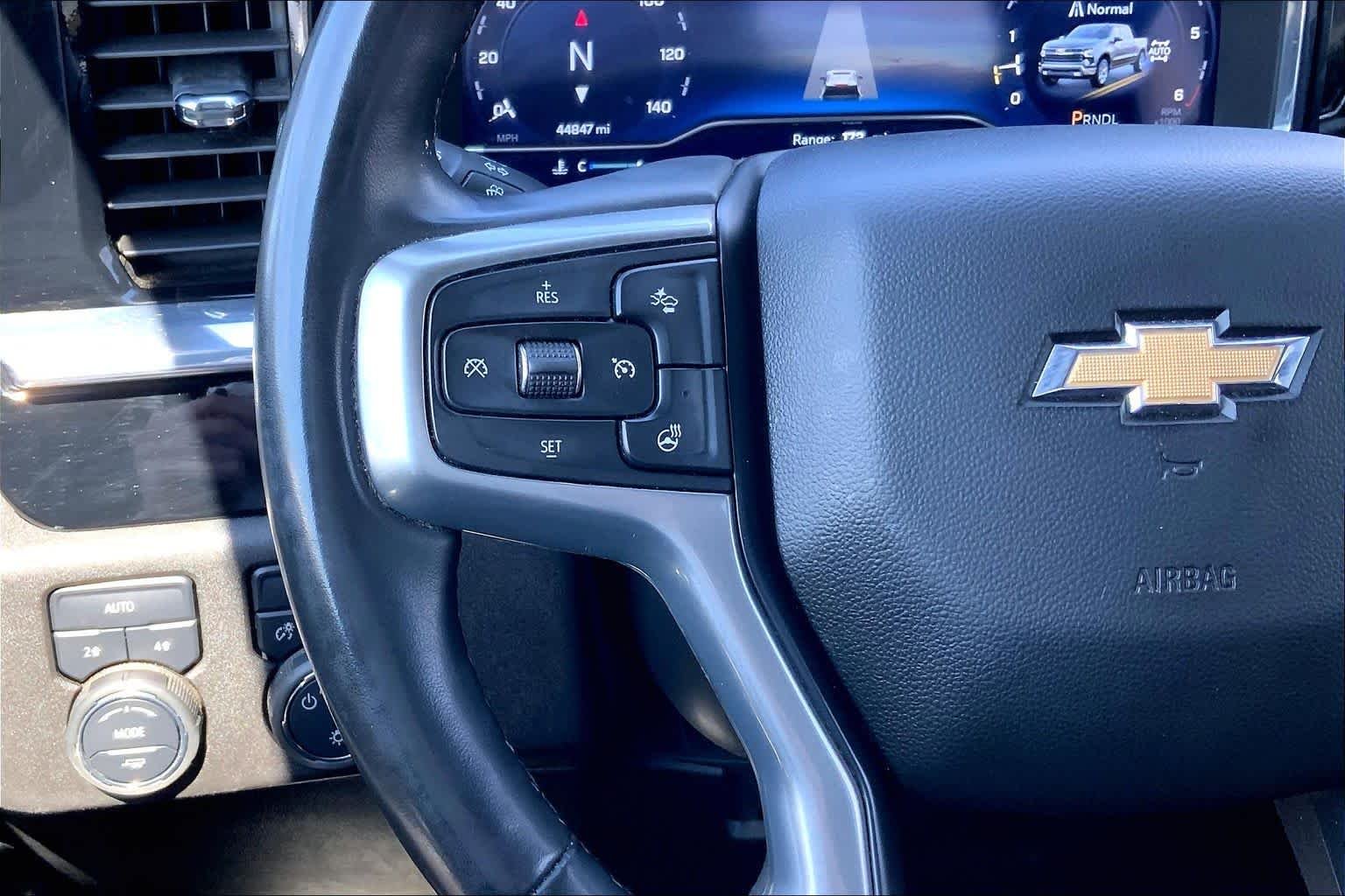 Used 2025 Sterling Gray Metallic Chevrolet LT image 40