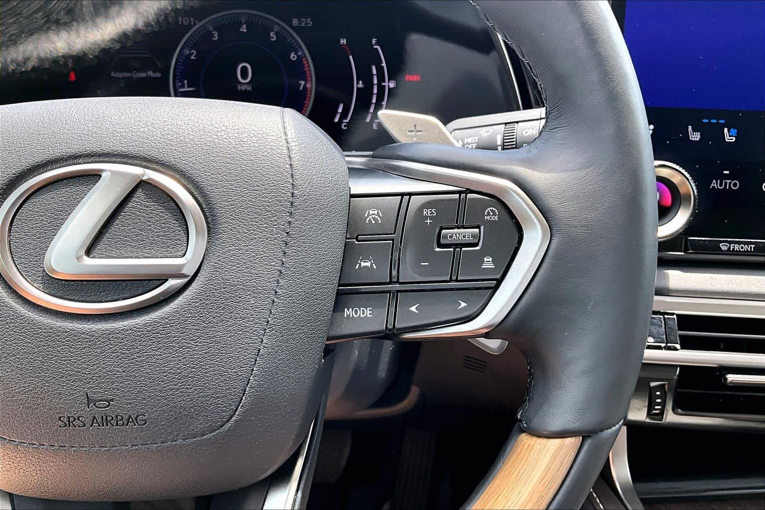 Used 2023 Eminent White Pearl Lexus Premium Plus image 23