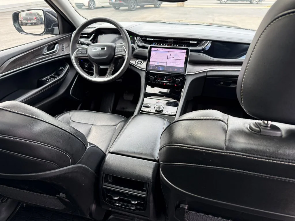Used 2022 Black Jeep 4xe image 22