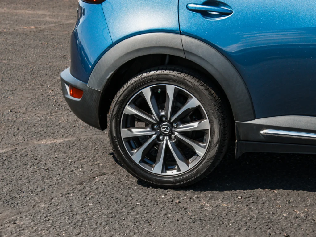 Used 2019 Eternal Blue Mica Mazda Grand Touring image 4