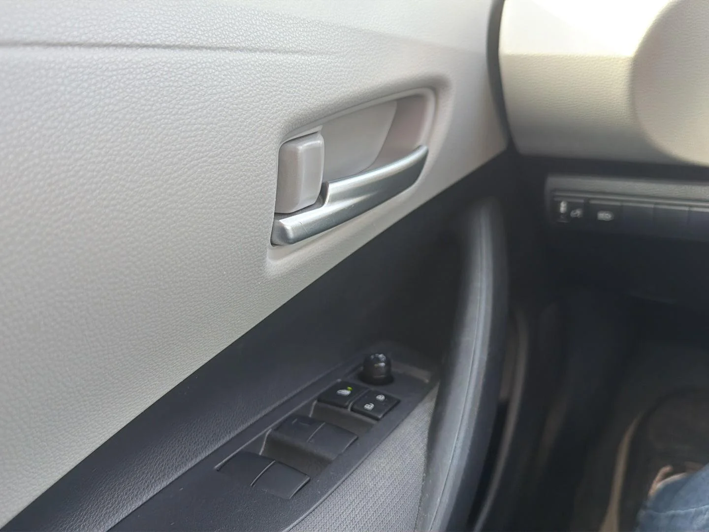 Used 2020 Black Sand Pearl Toyota LE image 14