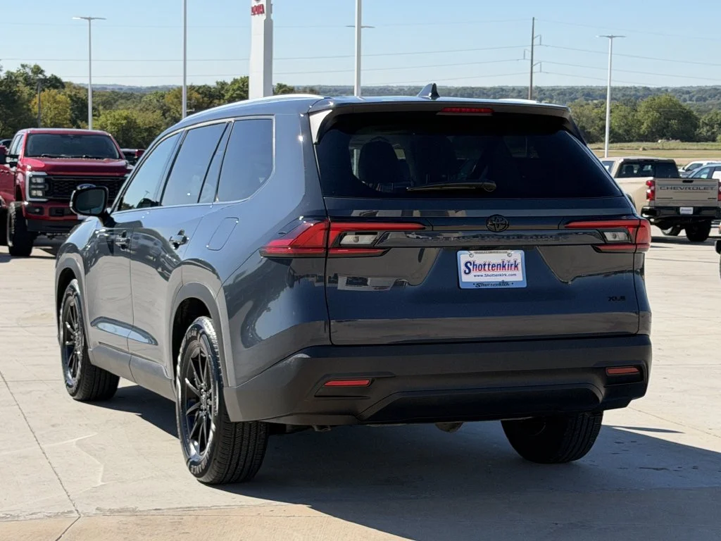 Used 2026 White Toyota XLE image 4