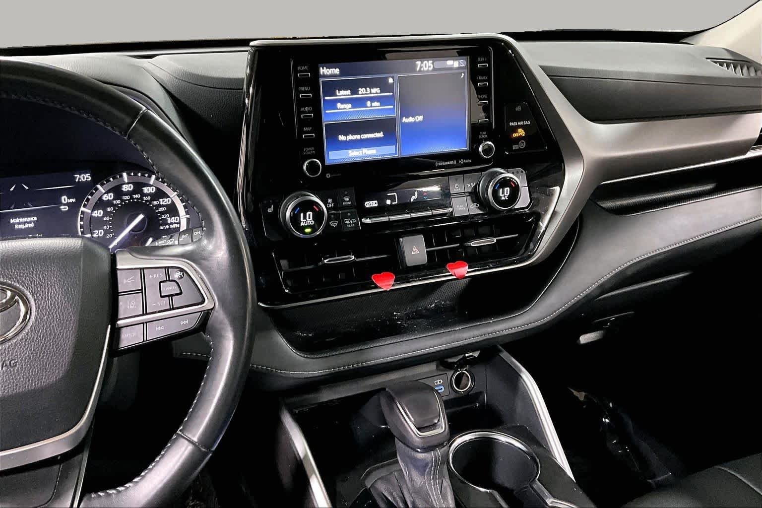 Pre-Owned 2022 Toyota Highlander XLE