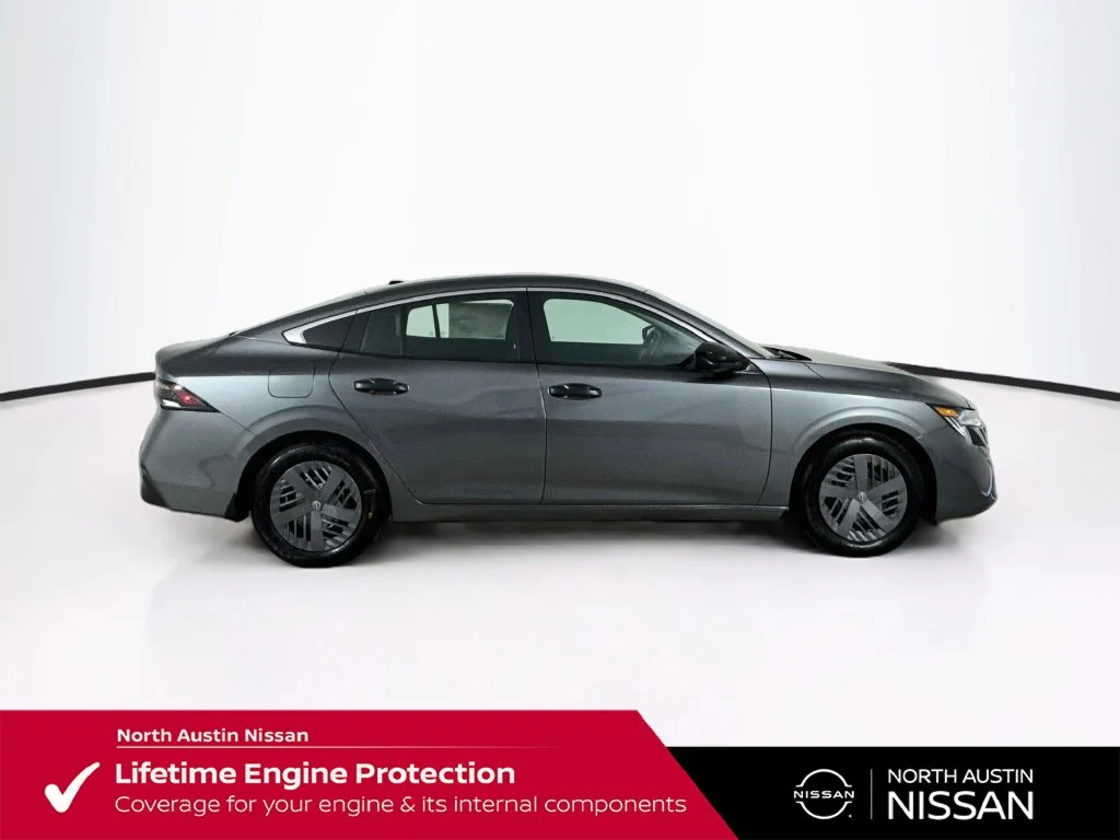 New 2027 Gray Nissan S image 9