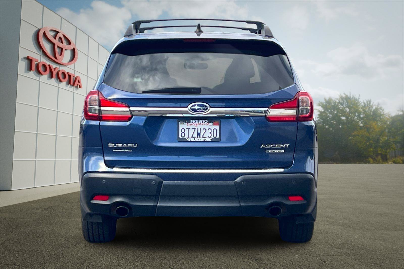 Used 2021 Abyss Blue Pearl Subaru Limited image 4