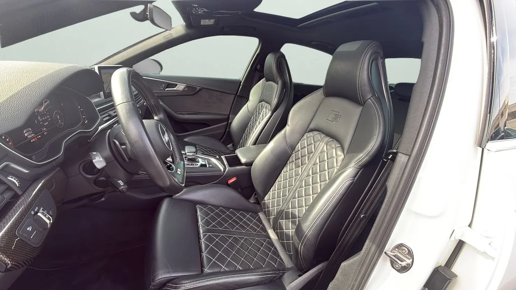 Used 2019 White Audi 3.0T Prestige image 12