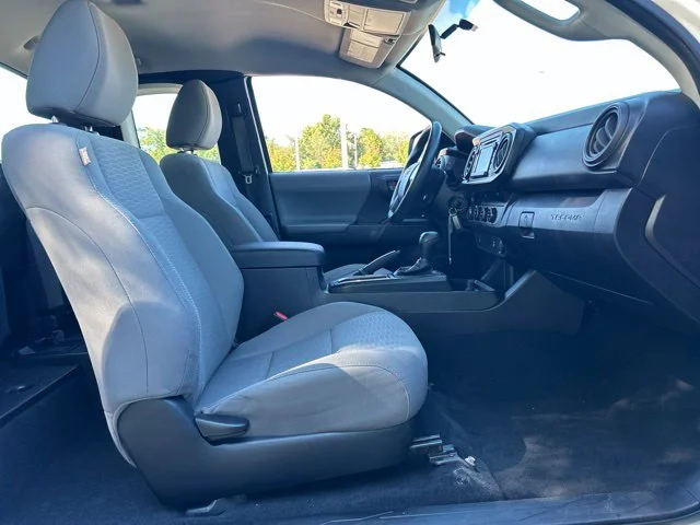 Used 2016 White Toyota SR image 24