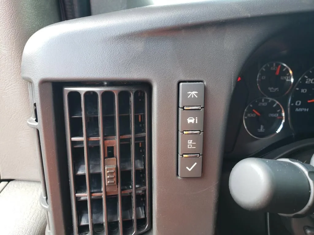 2025 Chevrolet Express Cargo Work Van - Photo 31