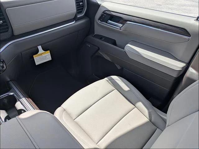 2026 GMC Sierra 1500 SLT - Photo 18