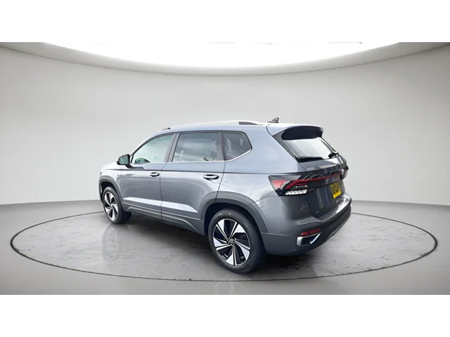 New 2026 Platinum Gray Metallic Volkswagen 1.5T SE image 4