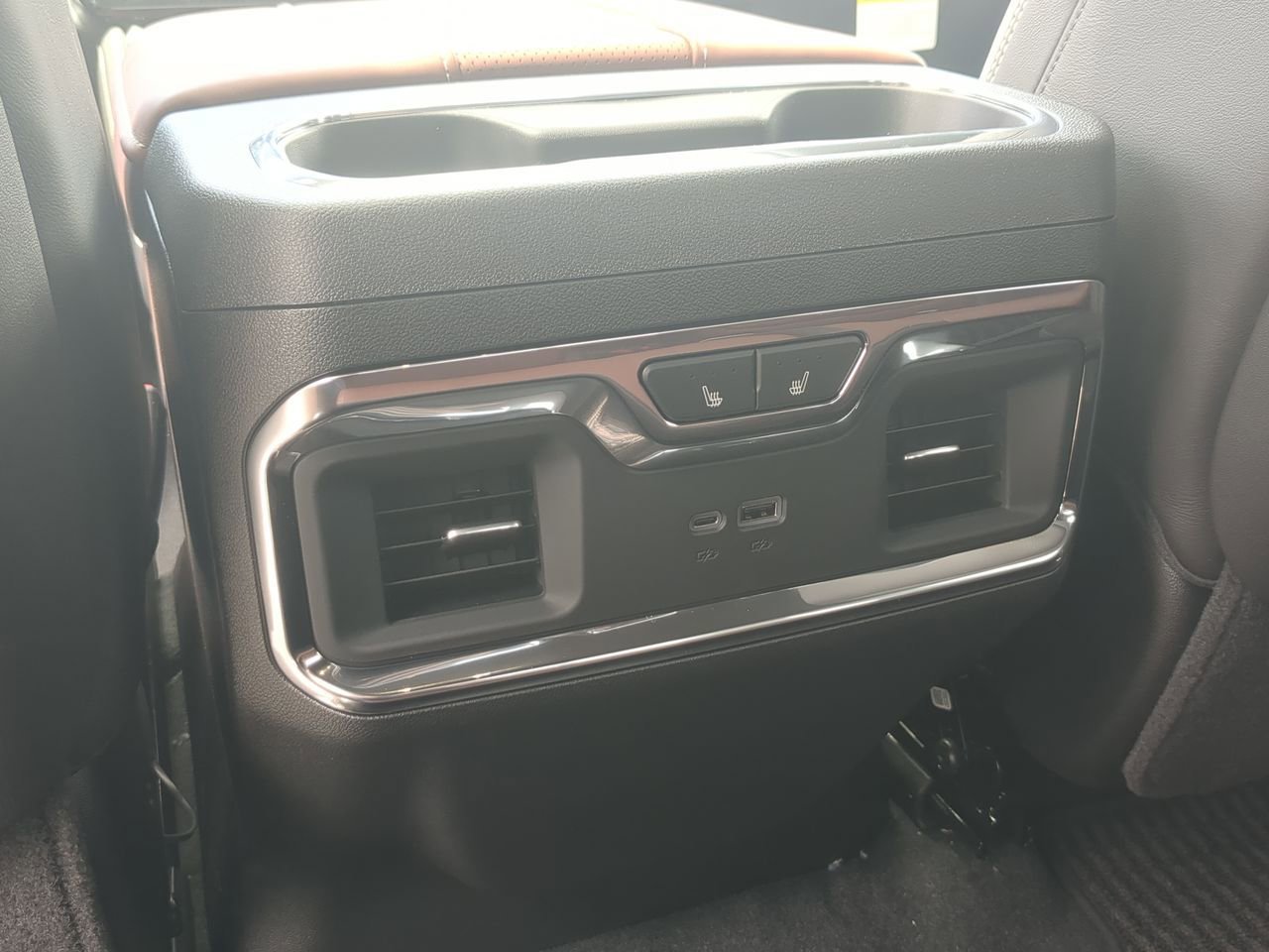 New 2026 Glacier White Tricoat GMC Denali Ultimate image 22