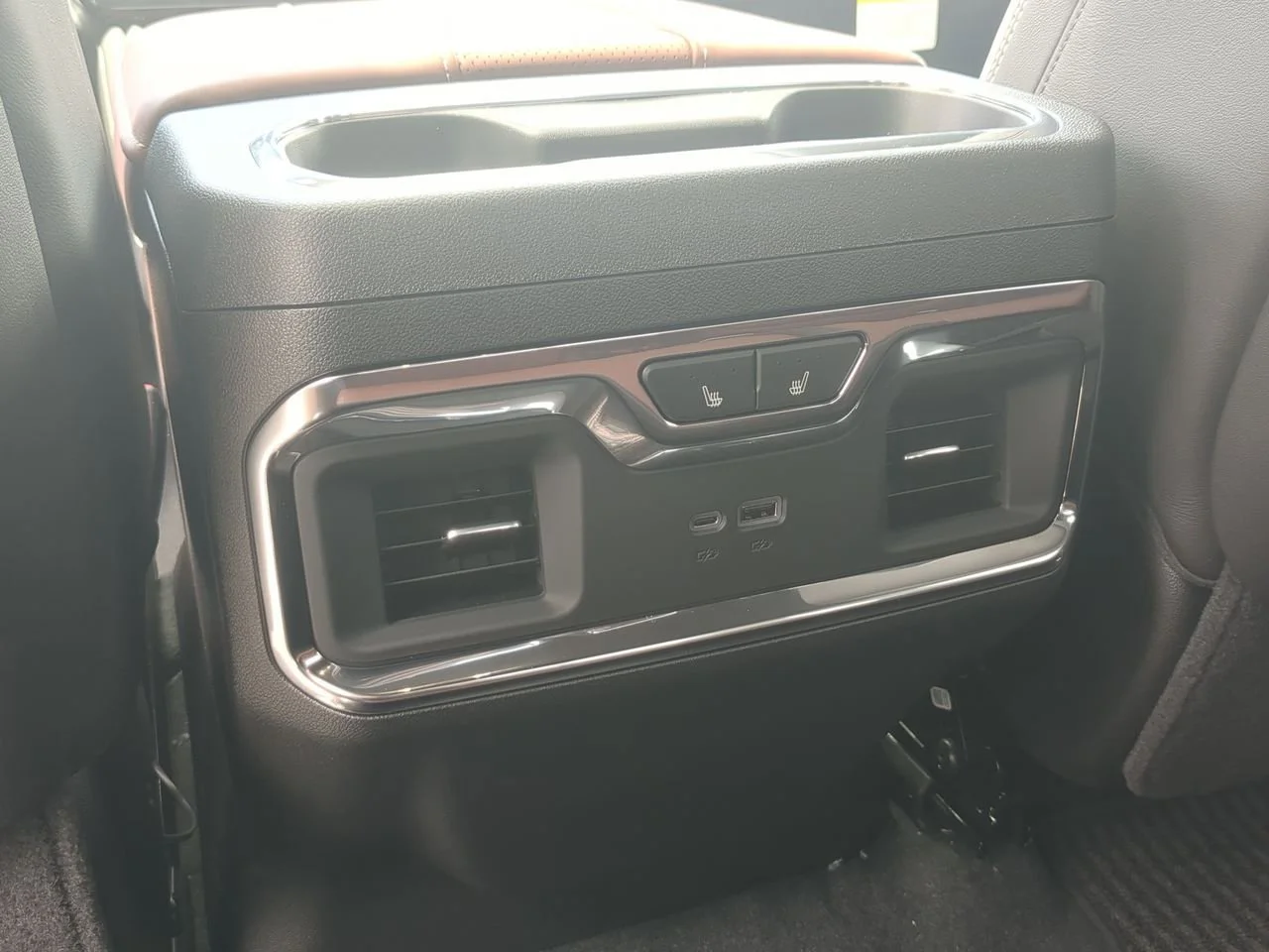 New 2026 Glacier White Tricoat GMC Denali Ultimate image 22