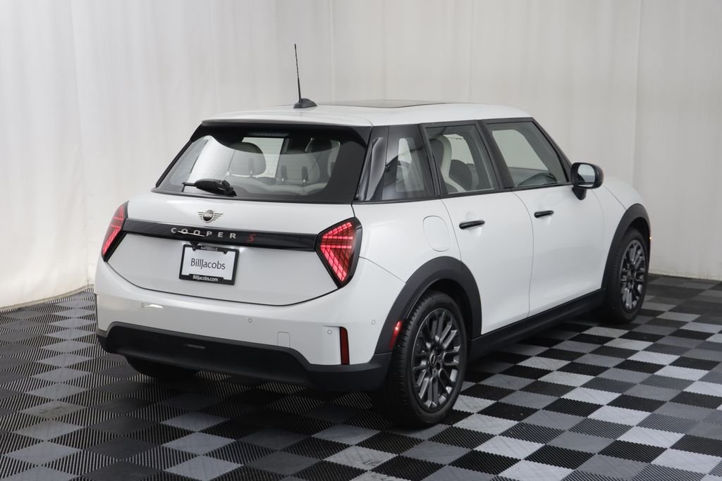 Certified Used 2025 White Metallic MINI Signature Plus image 18