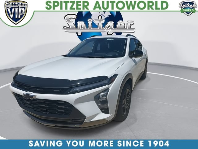 Used 2024 Summit White Chevrolet ACTIV image 4