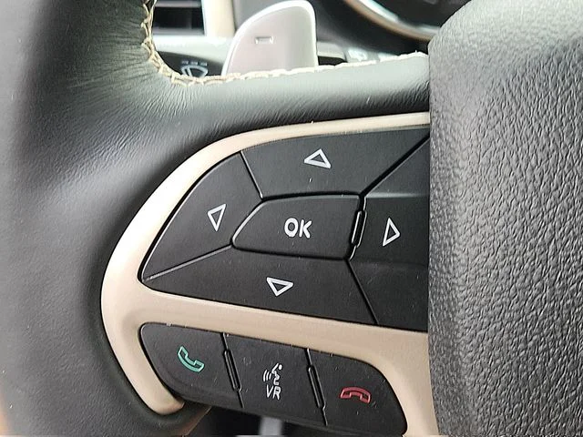 Used 2016 White Jeep Overland image 22