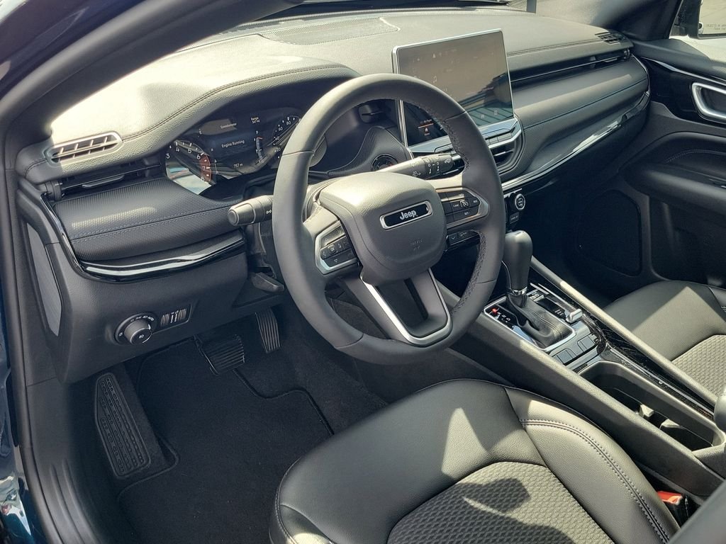 New 2026 Fathom Blue Pearl Coat Jeep Latitude image 16