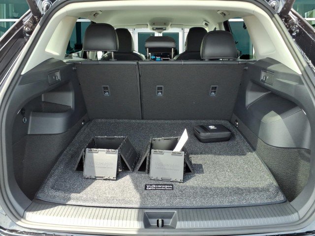 New 2026 Deep Black Pearl Volkswagen SE 4Motion image 8