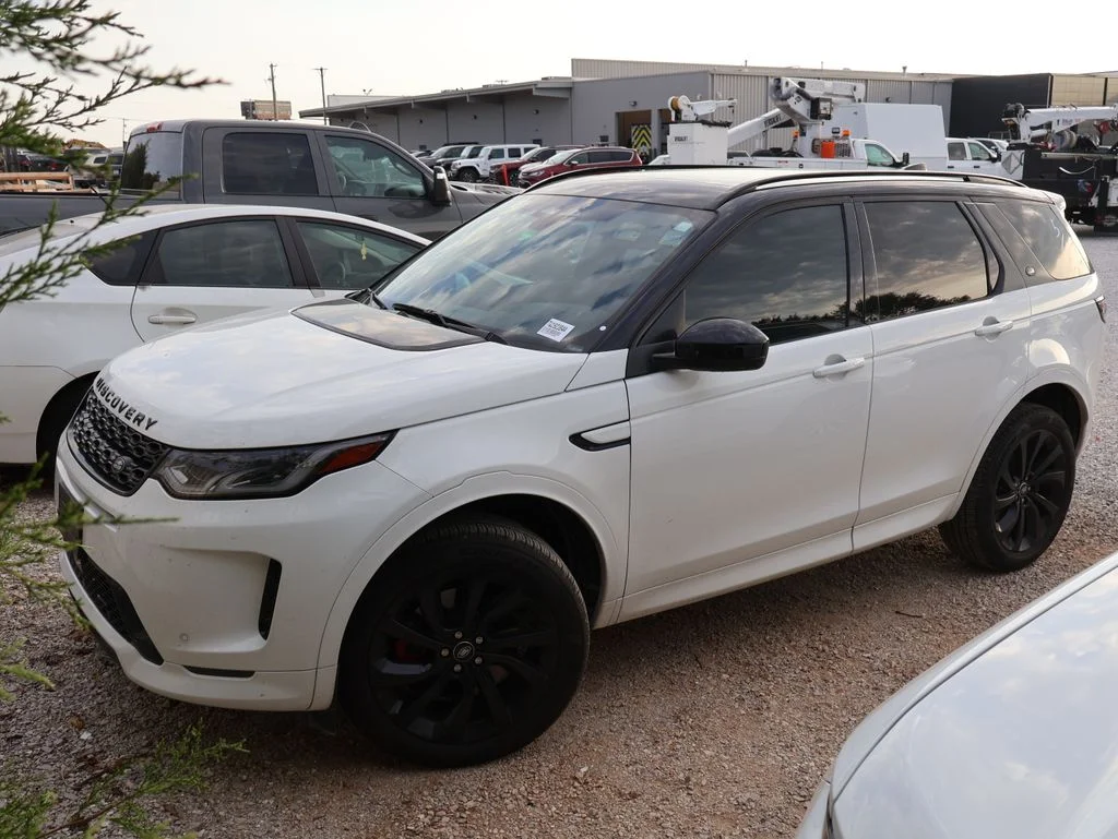Used 2023  Land Rover SE R-Dynamic image 3