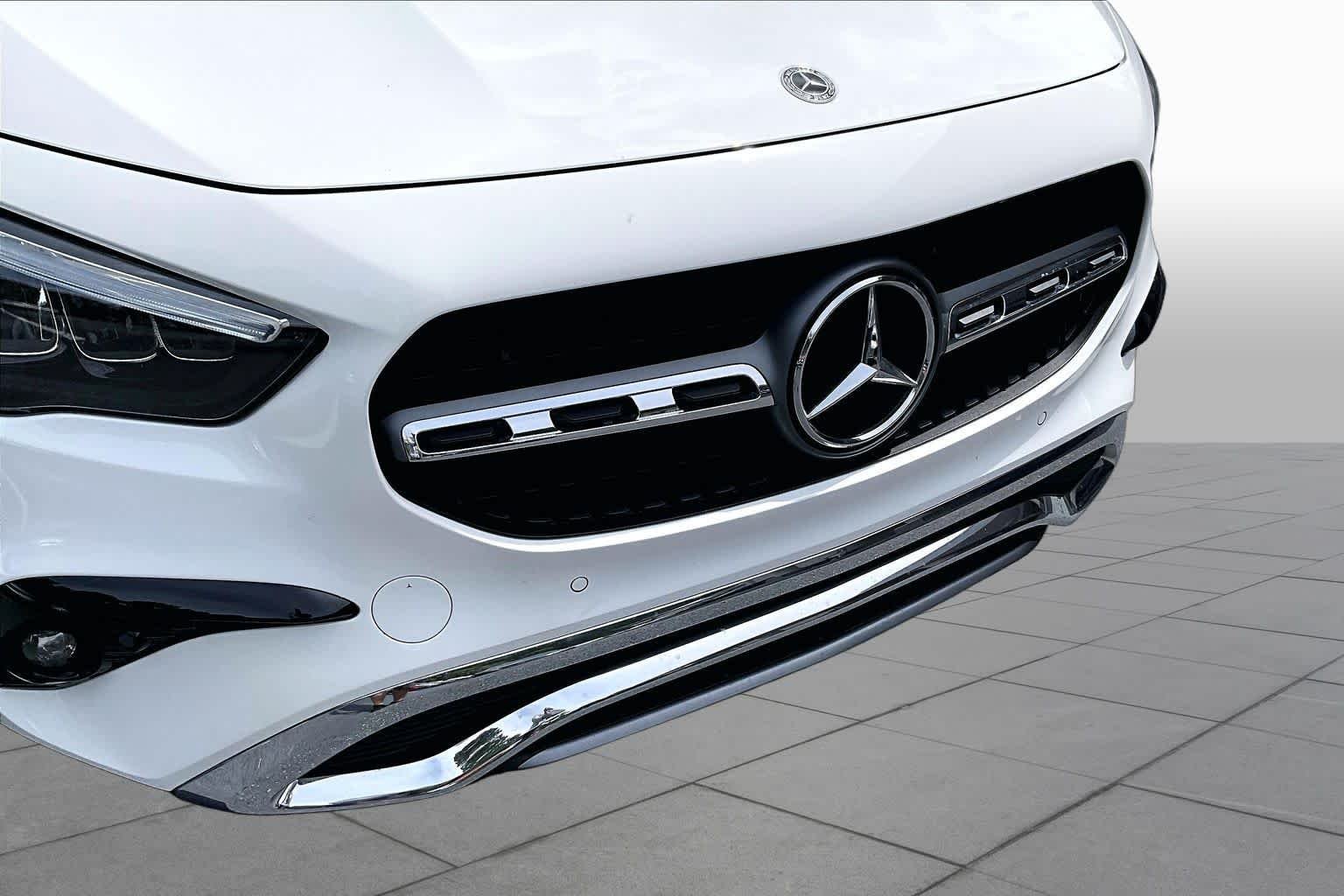 Used 2024 Polar White Mercedes-Benz GLA 250 image 30