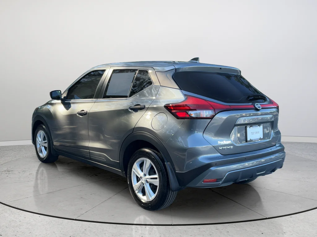Used 2025 Gray Nissan S image 9