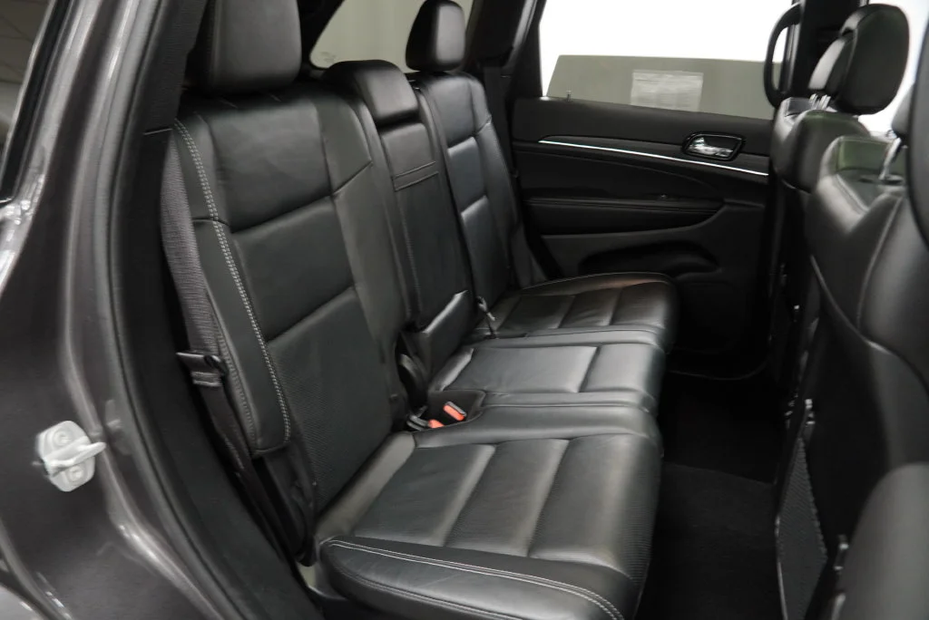 Used 2021 Gray Jeep Limited image 40