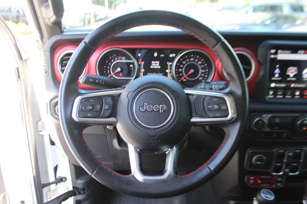 Used 2021 Bright White Clearcoat Jeep Unlimited Rubicon image 4