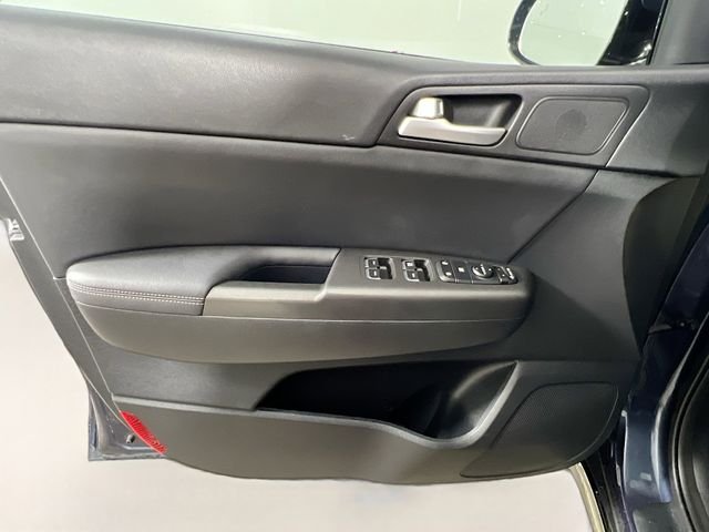 2020 Kia Sportage S - Photo 29