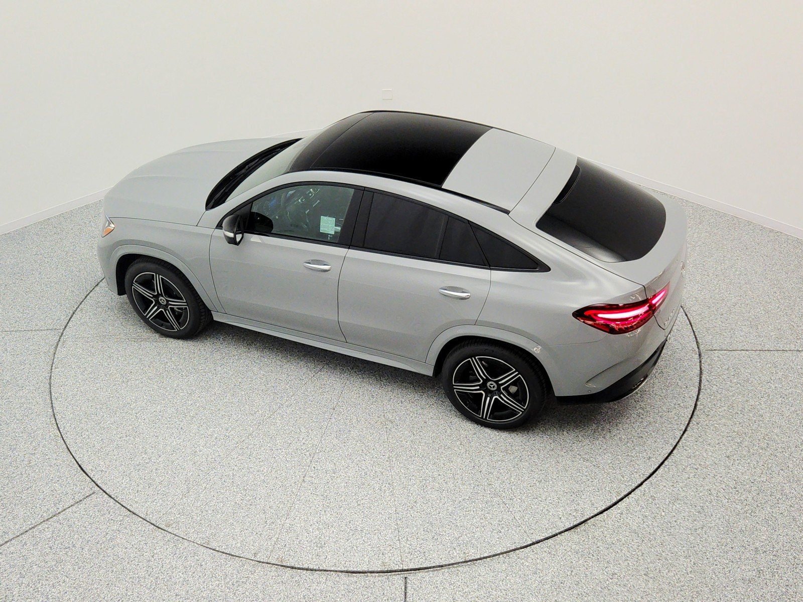 New 2026 MANUFAKTUR Alpine Grey Mercedes-Benz GLE 450 4MATIC® Coupe image 23