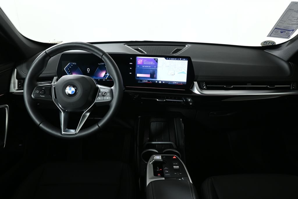 New 2026 Green Metallic BMW xDrive28i image 17