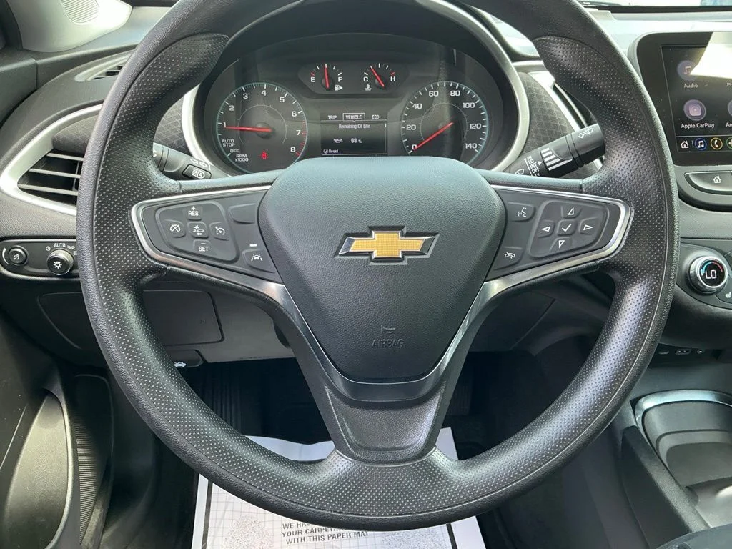 Used 2024 White Chevrolet LT image 37
