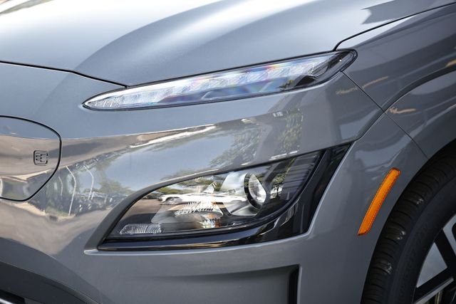 Used 2023 Galactic Gray Hyundai SE image 13